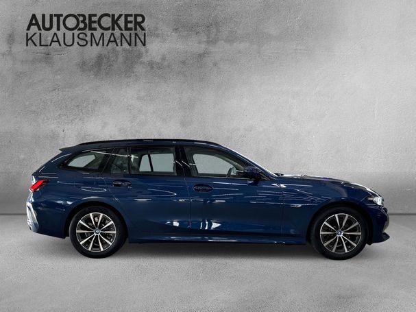 BMW 330e Touring 215 kW image number 3