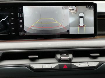 Car image 32