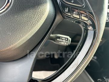 Car image 26