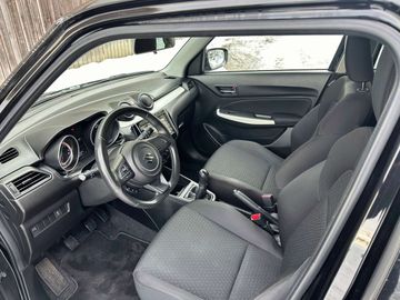 Car image 11