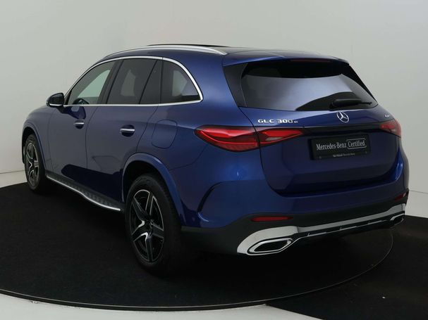 Mercedes-Benz GLC 300 e AMG Line 4Matic 230 kW image number 7