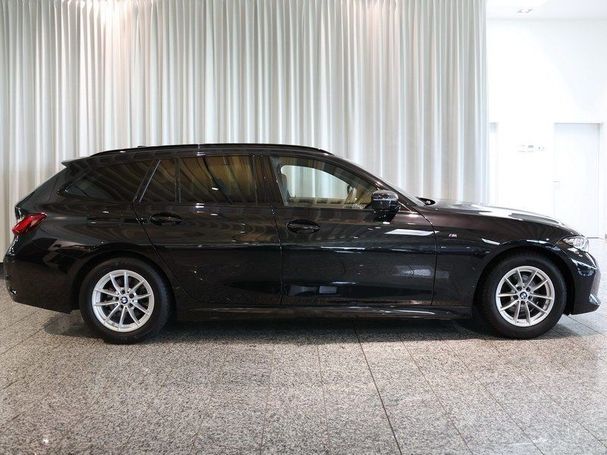 BMW 320d Touring M Sport 140 kW image number 2