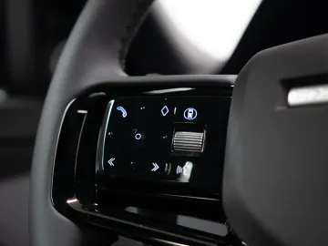 Car image 32