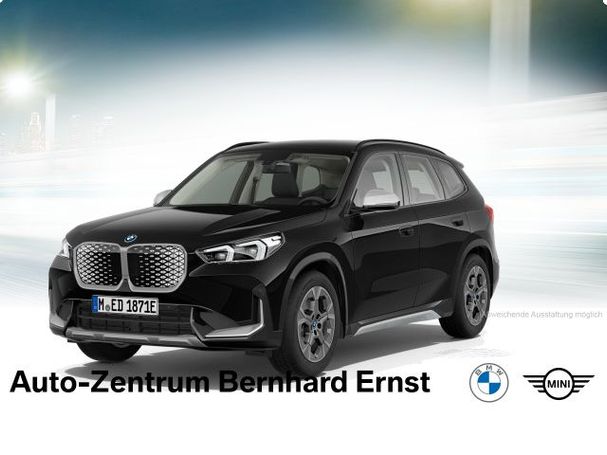 BMW iX1 xDrive30 xLine 230 kW image number 1