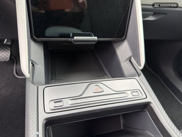 Car image 25