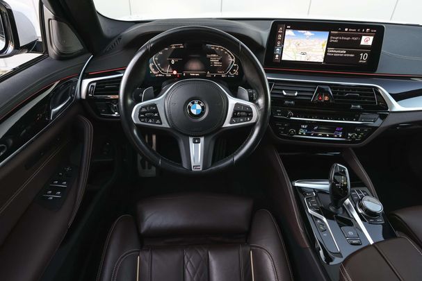 BMW 530 Touring xDrive 215 kW image number 4