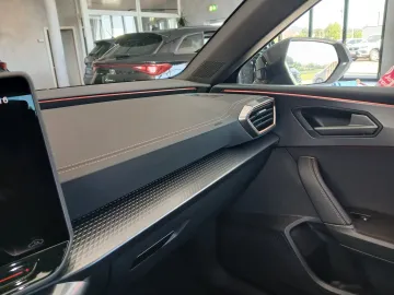 Car image 38