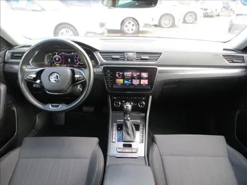 Car image 24