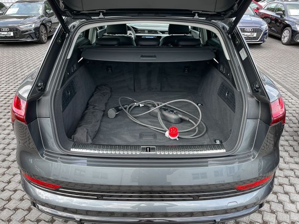 Audi e-tron 55 quattro S-line 300 kW image number 25