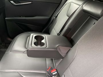 Car image 37