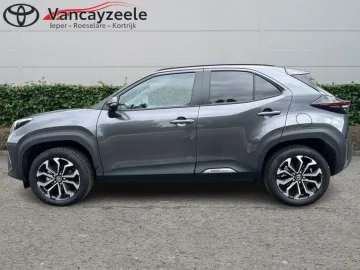 Car image 5