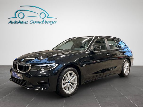 BMW 330e Touring 215 kW image number 1