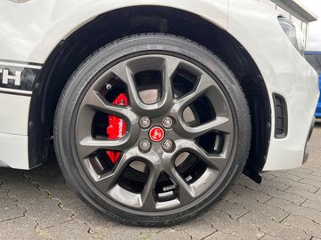 Car image 32