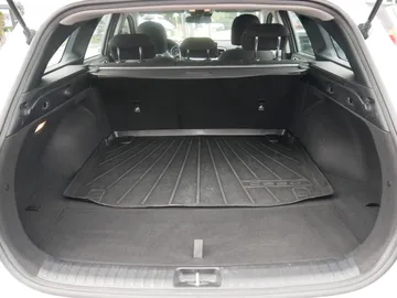 Car image 38