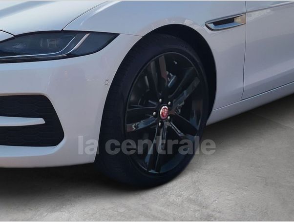 Jaguar XE 150 kW image number 11