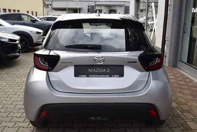 Car image 4