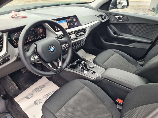 BMW 118i 100 kW image number 8