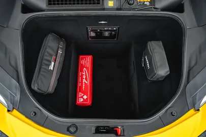 Car image 30