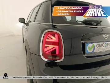 Car image 21