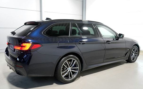 BMW 540d Touring xDrive 250 kW image number 10