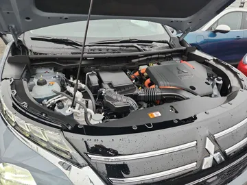 Car image 33