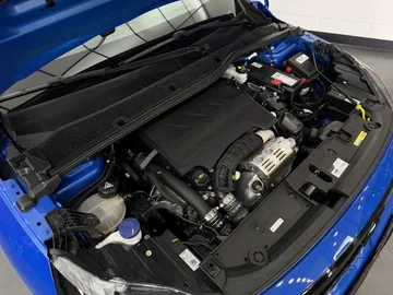 Car image 32