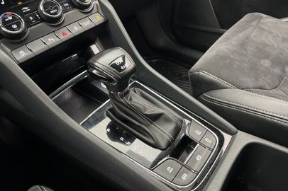 Car image 25