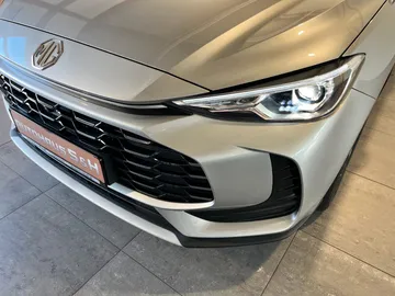 Car image 35