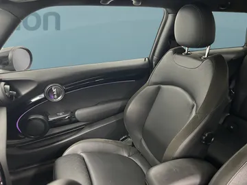Car image 35
