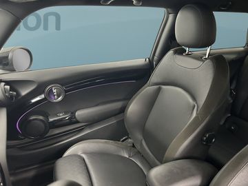 Car image 35