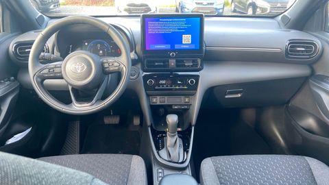 Car image 10