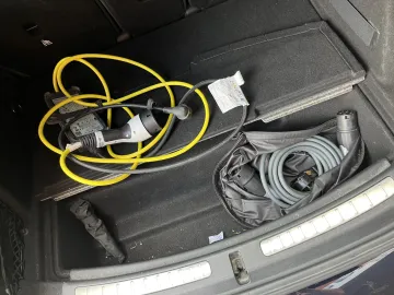 Car image 37