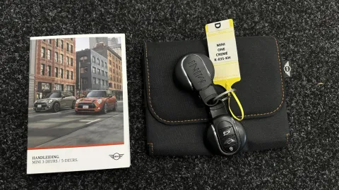 Car image 39