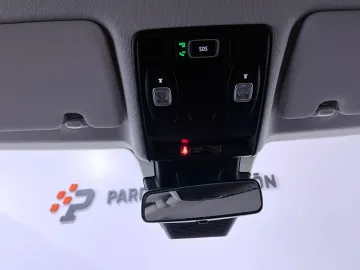 Car image 32