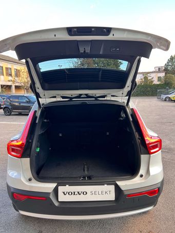 Volvo XC40 B3 Core 120 kW image number 12