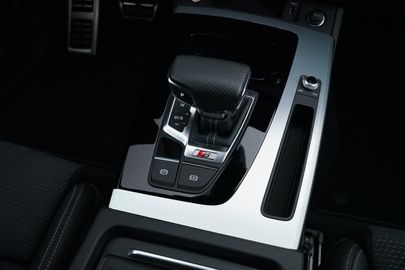 Car image 31