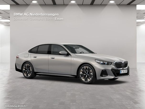 BMW 520i 140 kW image number 9