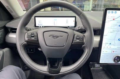 Car image 33