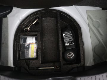 Car image 36