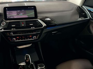 Car image 36