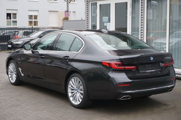 BMW 530 e 215 kW image number 8