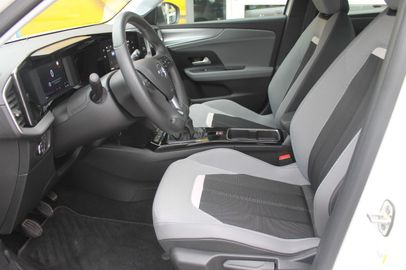 Car image 12