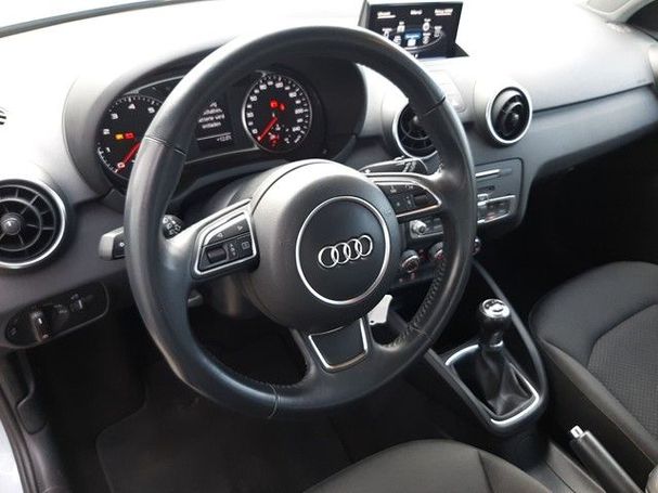 Audi A1 1.0 TFSI S-line Sportback 70 kW image number 24