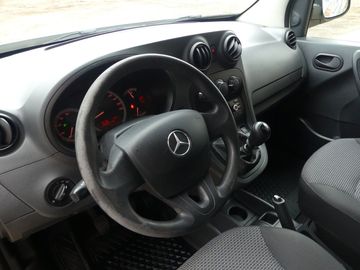 Car image 27