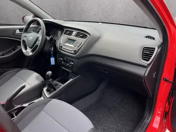 Car image 25