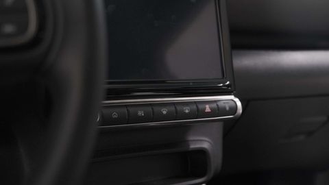 Car image 36