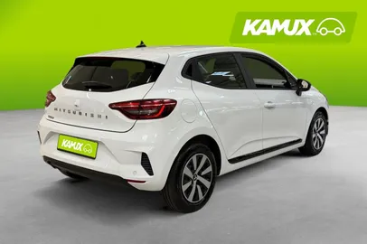 Car image 3