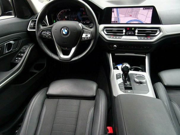 BMW 320d 140 kW image number 2