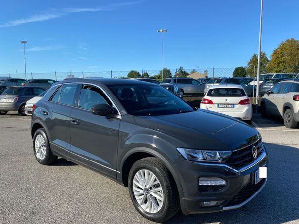 Volkswagen T-Roc 1.0 TSI T-Roc 81 kW image number 2