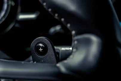 Car image 26